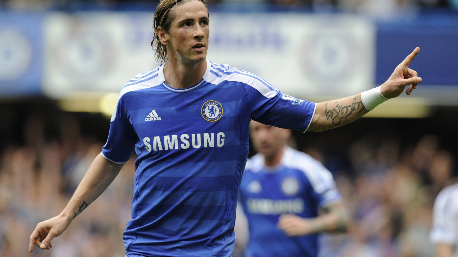 在对阵快船的比赛中，蒂伊不但得分爆炸，还抢下13个篮板，全面表现令人震惊！